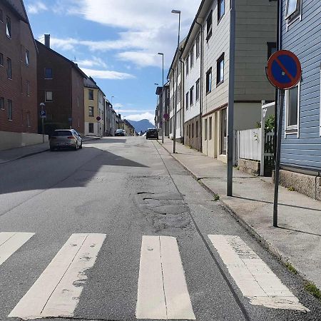 Near Brosundet, Newly Refurnished, Free Street Parking Διαμέρισμα Ålesund Εξωτερικό φωτογραφία